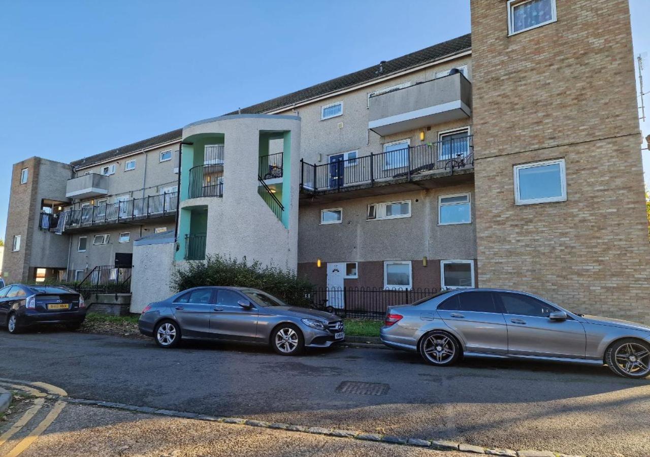 Private Room In London Enfield With Parking Экстерьер фото