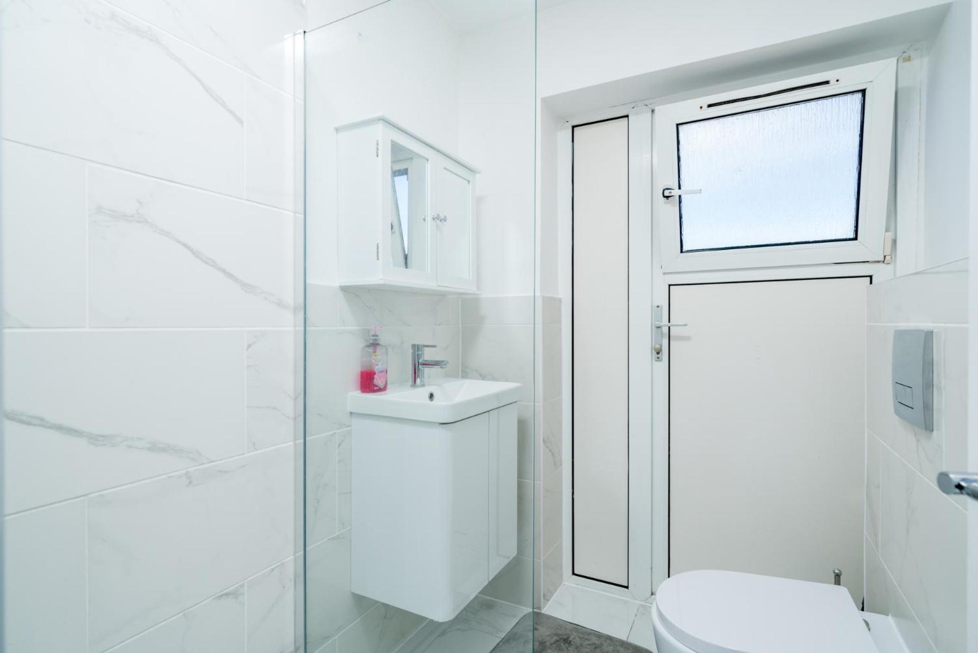 Private Room In London Enfield With Parking Экстерьер фото