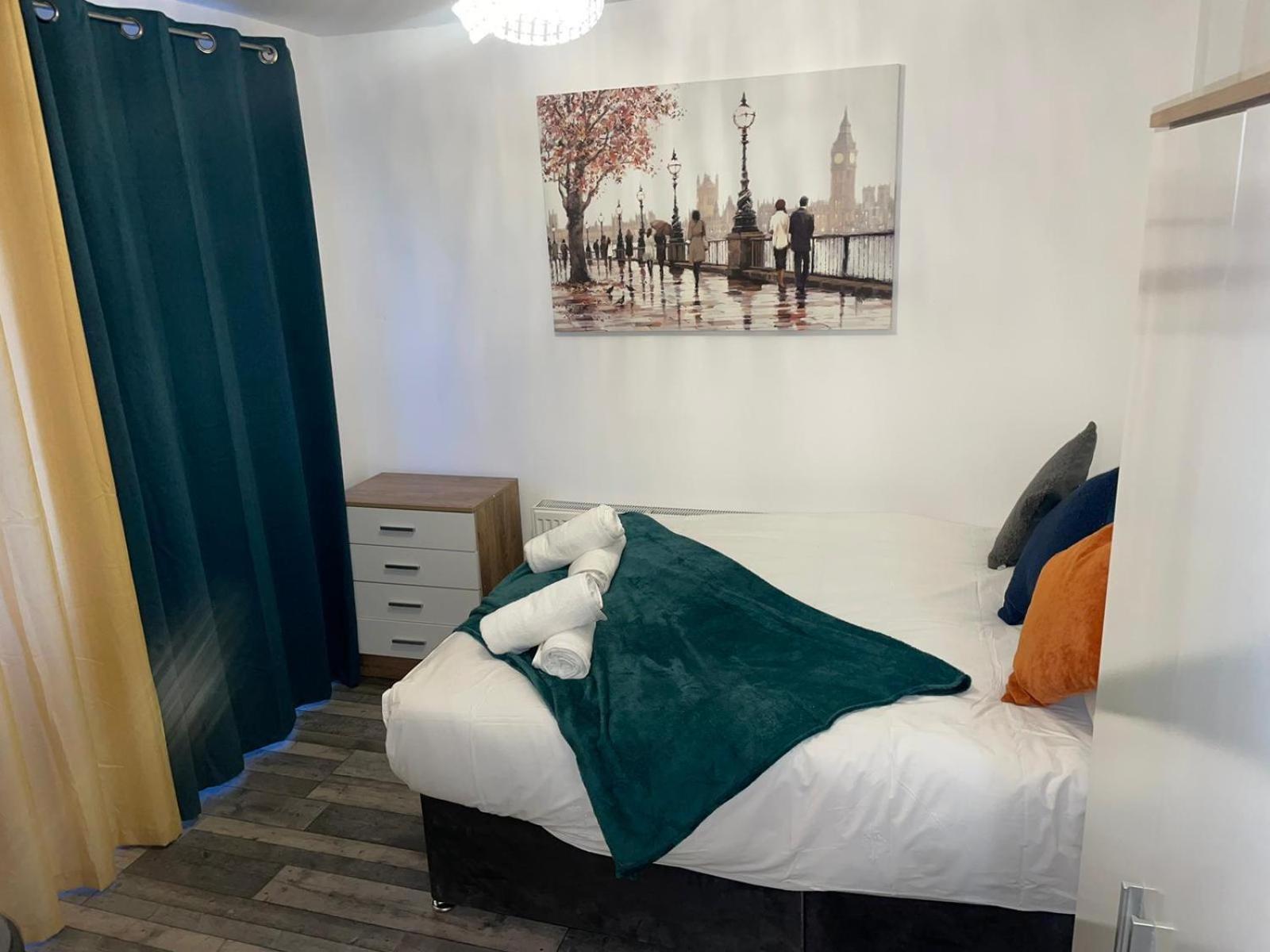 Private Room In London Enfield With Parking Экстерьер фото